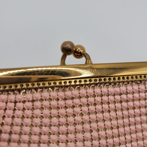 VTG Whiting and Davis Pink and Gold Mesh Clutch Purse | SIGNED - Picture 3 of 13
